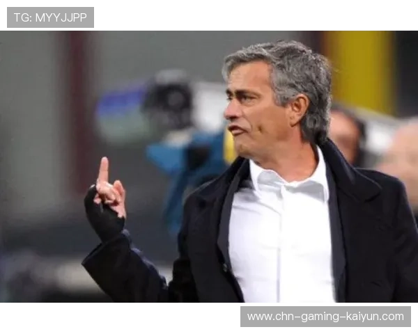 足球主教练怒怼记者:会踢你上! 足球主教练怒怼记者:会踢你上!