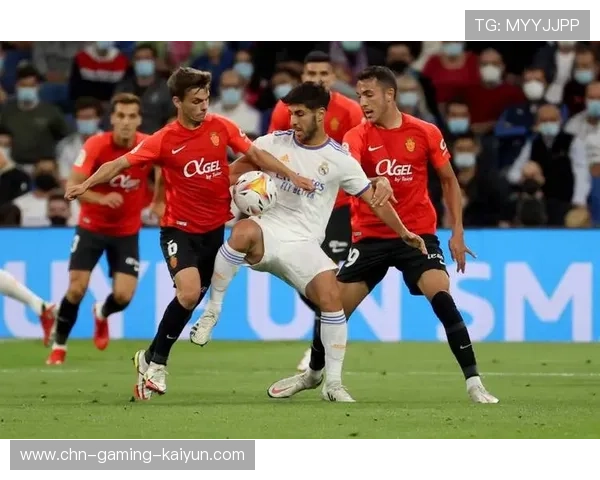 西甲哗然:皇马连胜断裂,领头羊地位岌岌可危 西甲哗然:皇马连胜断裂,领头羊地位岌岌可危