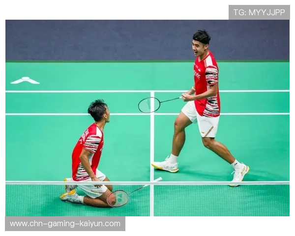 羽毛球教练怒踢椅子事件揭秘:激情与执着的背后 羽毛球教练怒踢椅子事件揭秘:激情与执着的背后